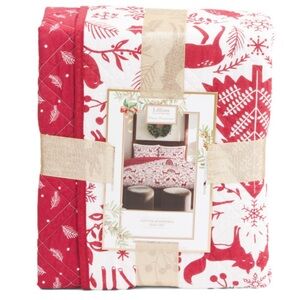 Lillian Home Holiday Reversible Quilt Set - Red and White